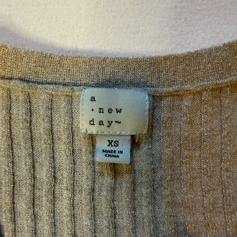 A New Day Shimmer Beige Fitted Ribbed V-Neck Button Down Cardigan XS - Picture 2 of 7